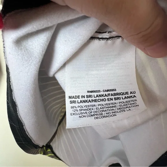 Nike Pro Thermal Dri Fit Long Sleeve 1/2 Zip Pullover Geo Print XS Athletic Gym - Picture 8 of 8